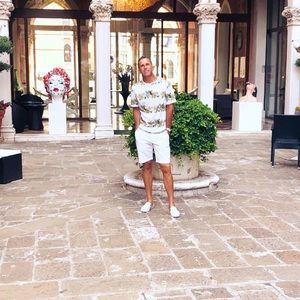 Meet your Posher, Christopher